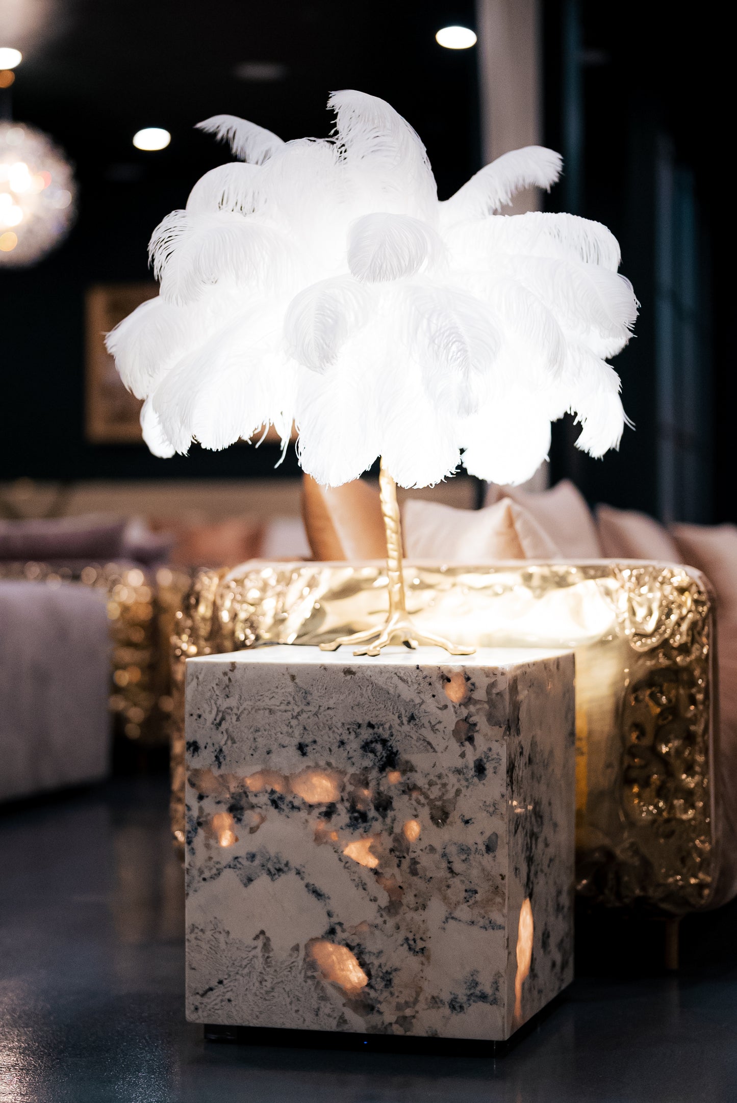 @sanctuaryvegas Feather Lamps